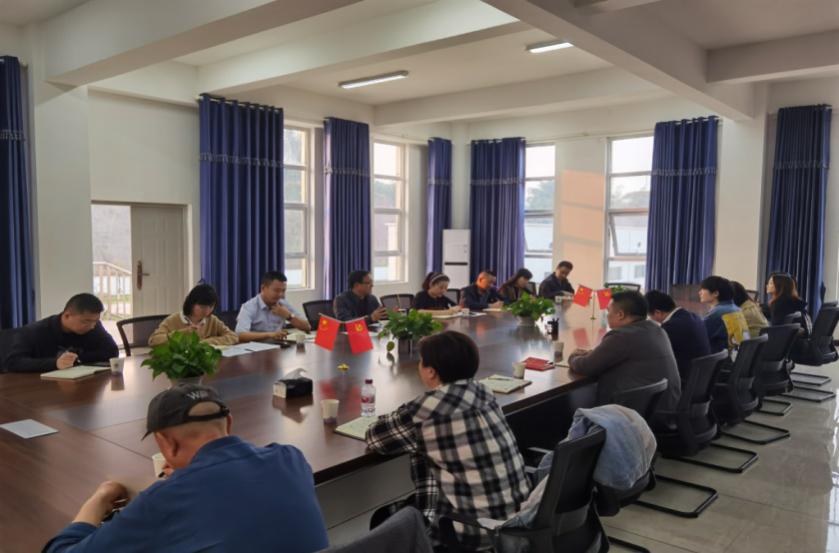 集團公司二支部開展“重溫紅色記憶，牢記初心使命”主題黨日活動