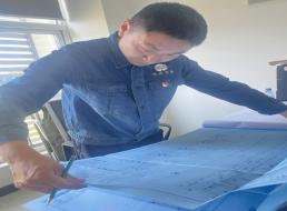 《榜樣在身邊》系列報道——徐金艷：奮戰在保供一線(xiàn)的“一抹藍”