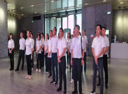 參觀(guān)紅色圣地  弘揚偉大精神