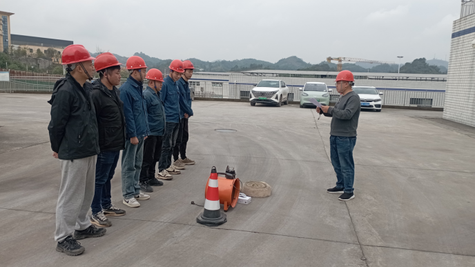 以演促防  以練備戰——興文項目部開(kāi)展?；镄孤稇毖菥?>
                                </div>
                                <div   id=