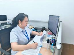 《榜樣在身邊》系列報道——優(yōu)秀共產(chǎn)黨員⑥杜莉：水潤萬(wàn)家寫(xiě)初心