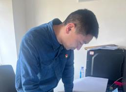 《榜樣在身邊》系列報道——優(yōu)秀共產(chǎn)黨員⑦五水廠(chǎng)煥新記：徐金艷與團隊的實(shí)干足跡