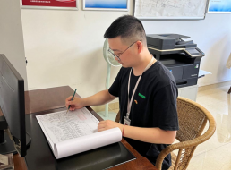 《榜樣在身邊》系列報道——工作標兵 江一航、優(yōu)秀青年 李玉涵