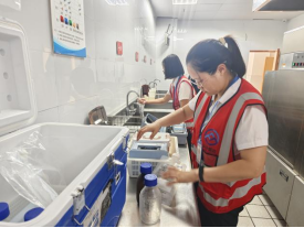 供水服務(wù)進(jìn)校園 滴滴清源沁人心——臨港公司支部、投資公司支部聯(lián)合開(kāi)展“為民辦實(shí)事”主題黨日活動(dòng)